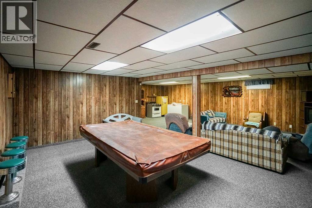 Listing photo – 5323 55 Avenue, Viking