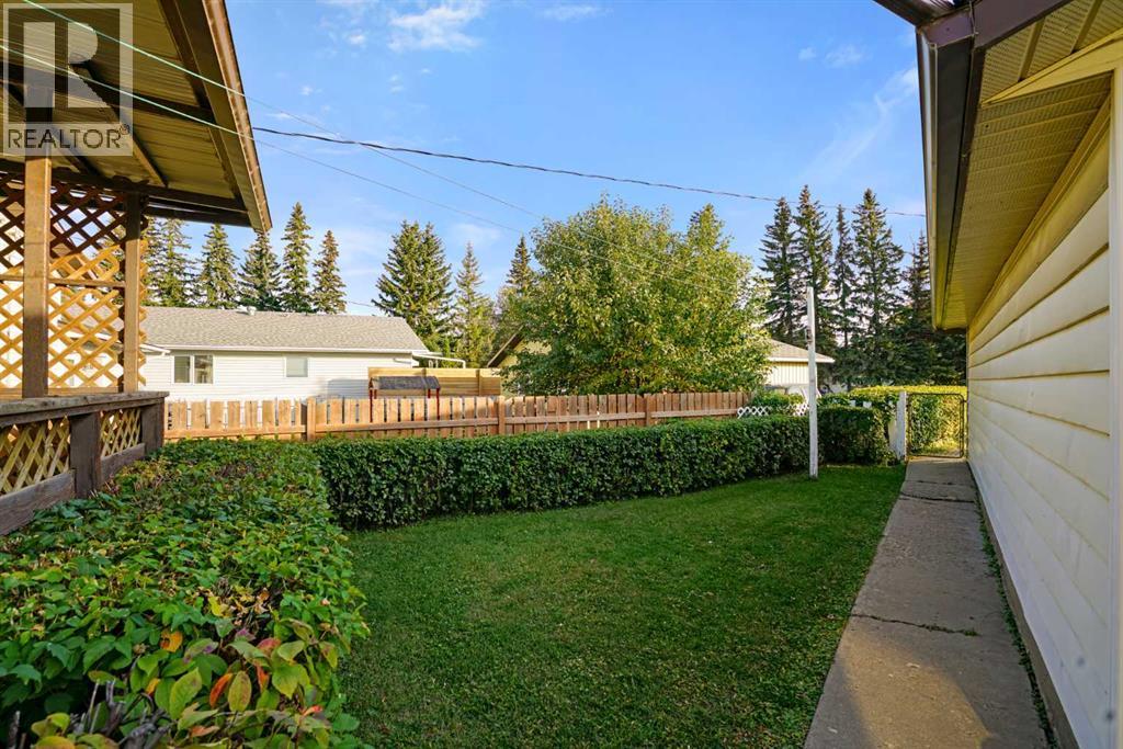Listing photo – 5323 55 Avenue, Viking