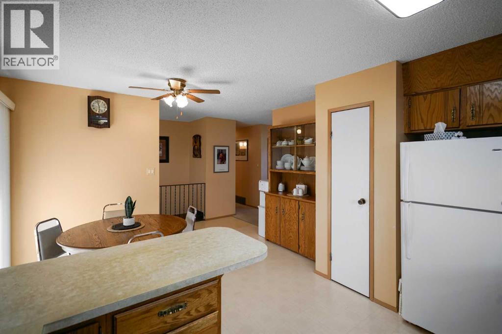 Listing photo – 5323 55 Avenue, Viking