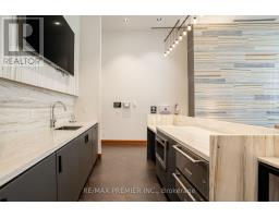 Th 5 - 1010 Portage Parkway, Vaughan, ON L4K0K3 Photo 47
