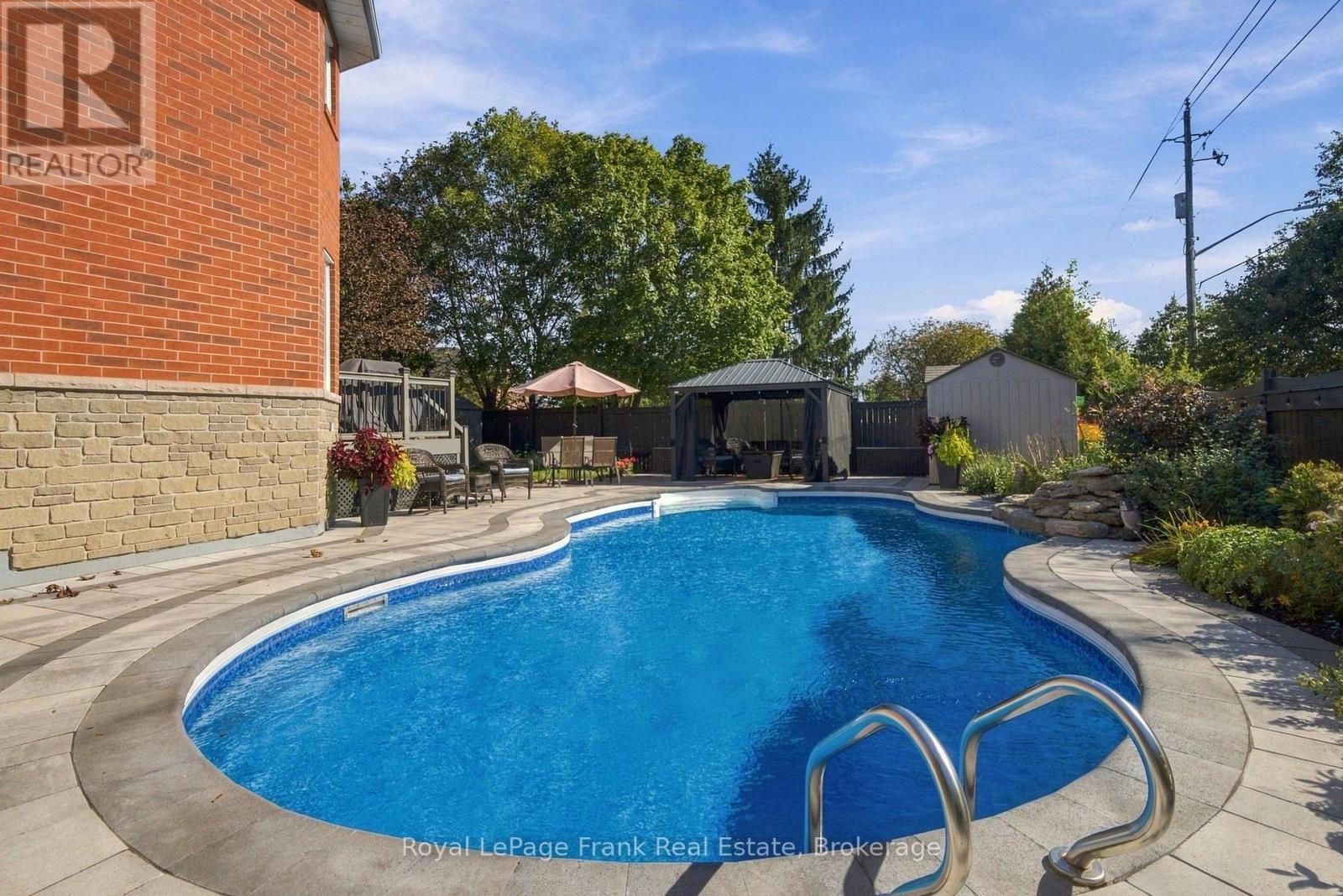 58 PARNELL CRESCENT - Image 37