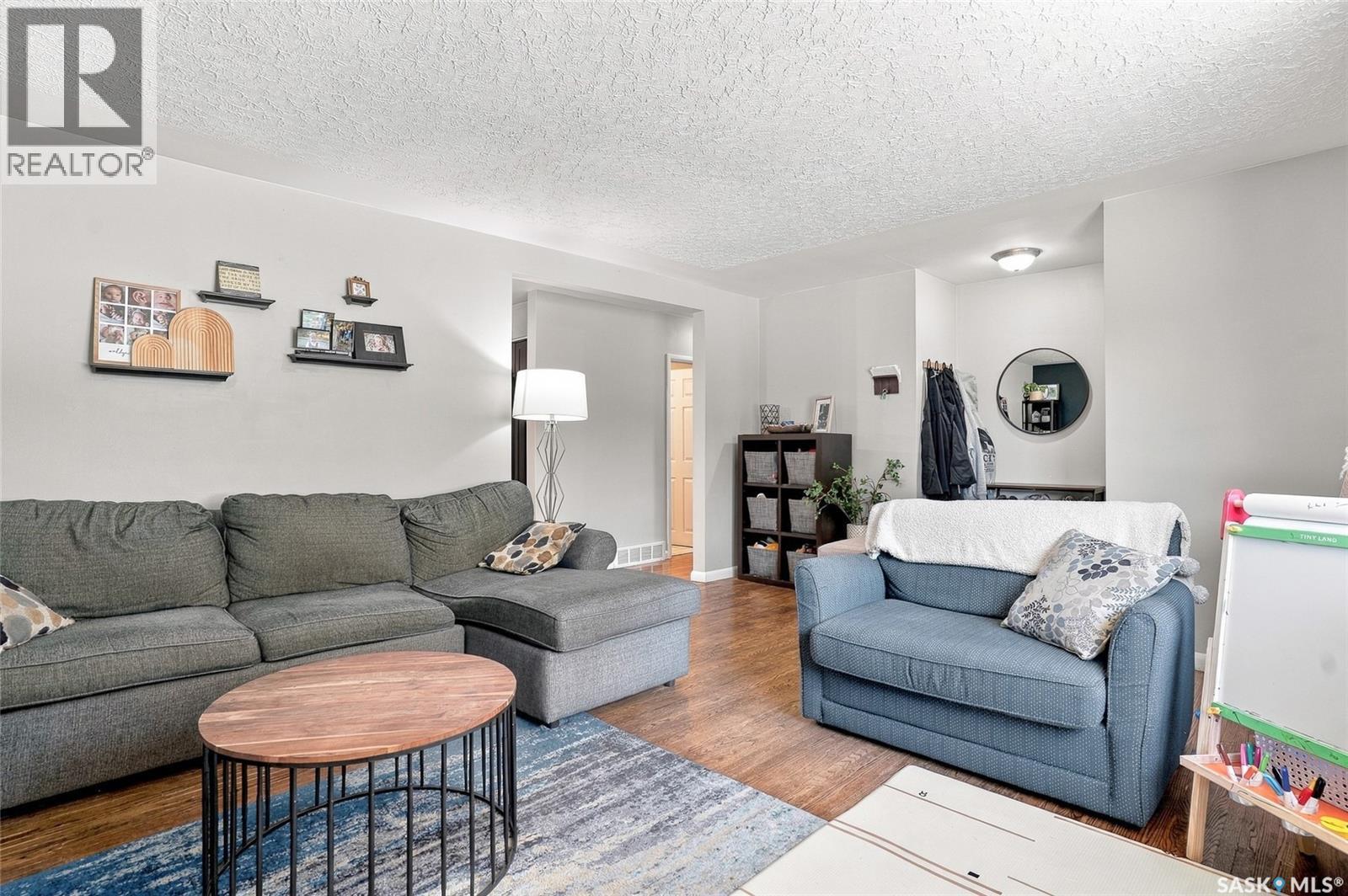 2518 Ewart AVENUE - 7