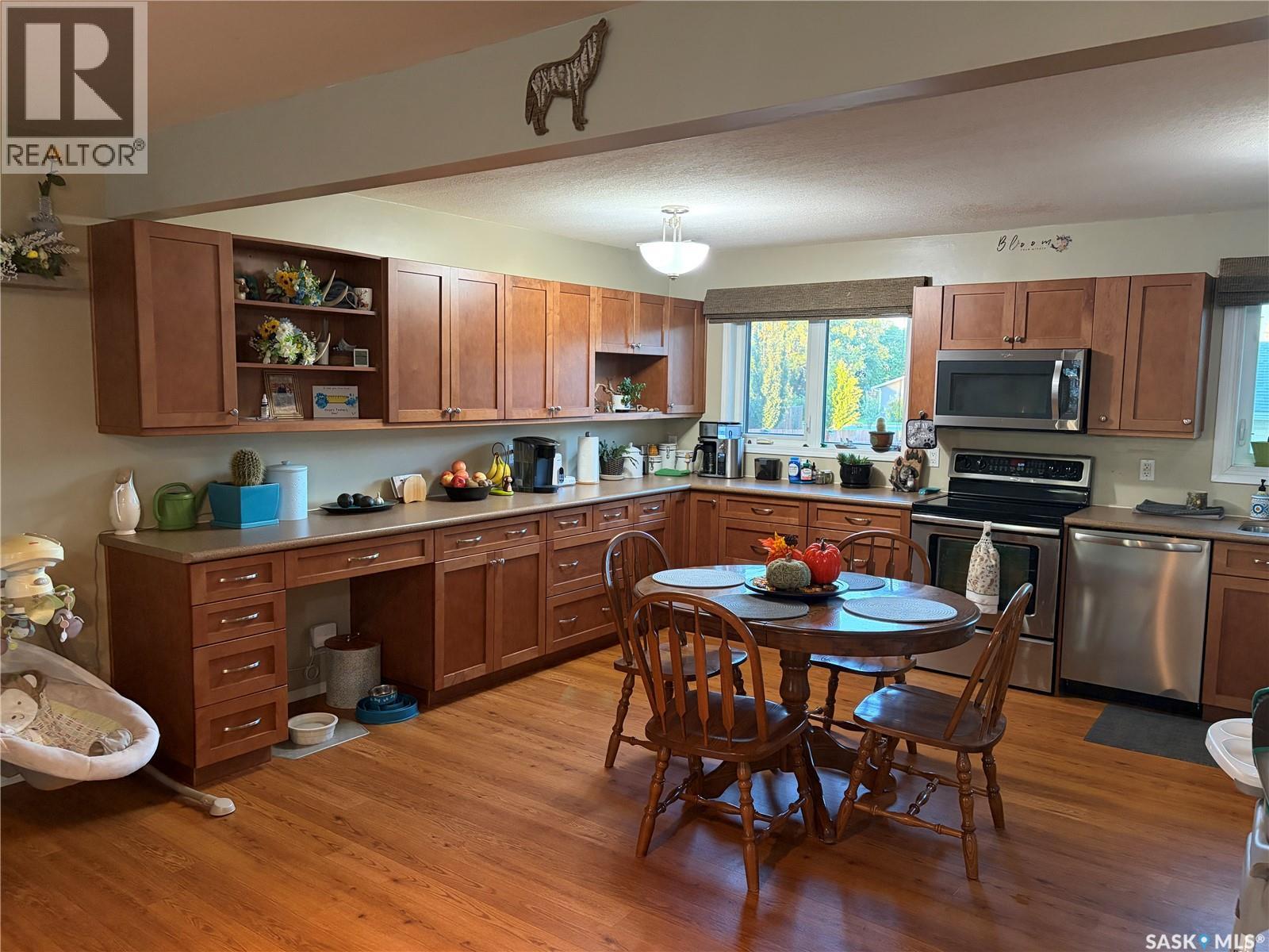 502 6th STREET E, Wynyard — photo 8