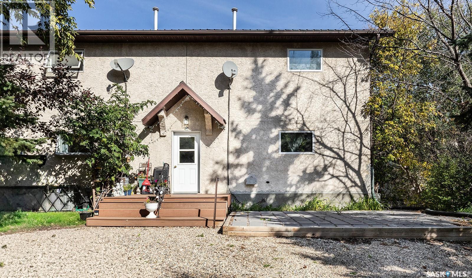 6 412 Lake AVENUE, Manitou Beach