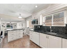 13902 80 Avenue, Surrey, BC V3W8G2 Photo 11