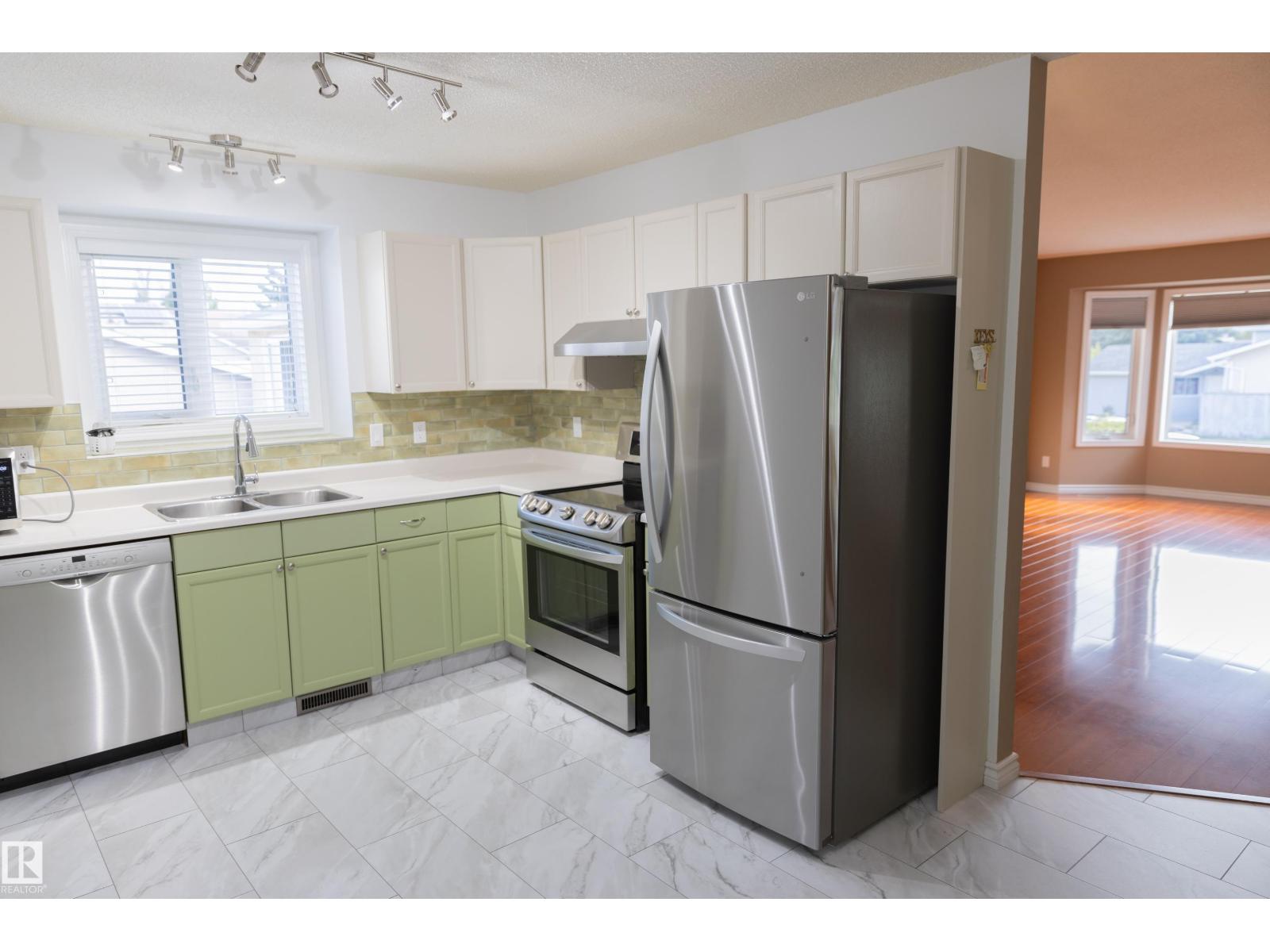 1016 48 ST NW - 12