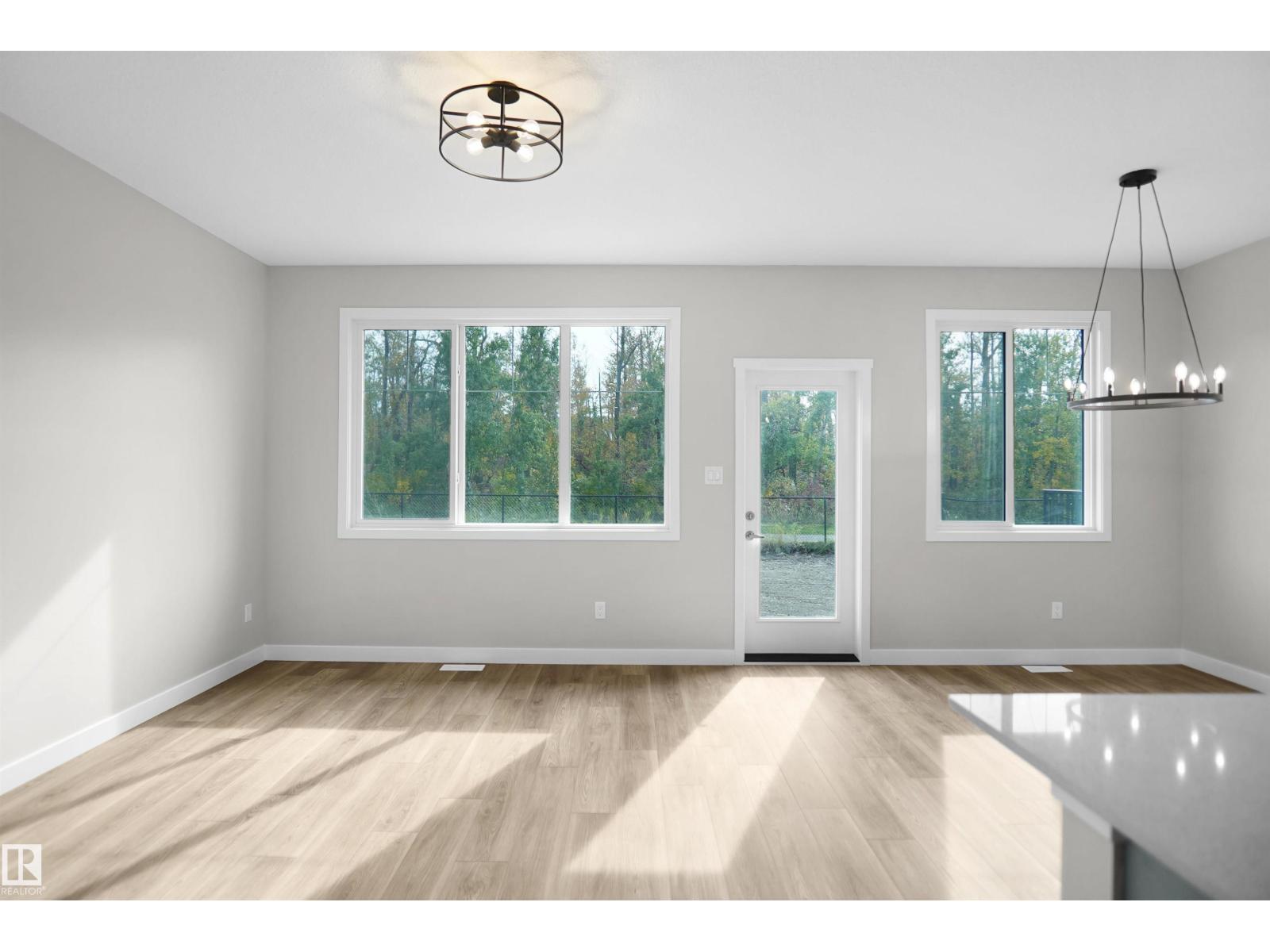 6331 175 AV NW - 6
