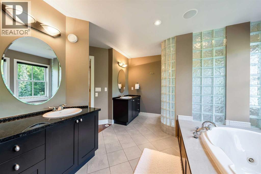 1420 23 Avenue NW - photo 31