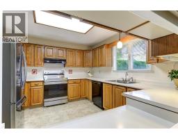 2434 Rhondda Crescent, Kelowna, BC V1Y8A3 Photo 13