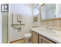 2434 Rhondda Crescent, Kelowna, BC V1Y8A3 Photo 17