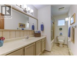 2434 Rhondda Crescent, Kelowna, BC V1Y8A3 Photo 20