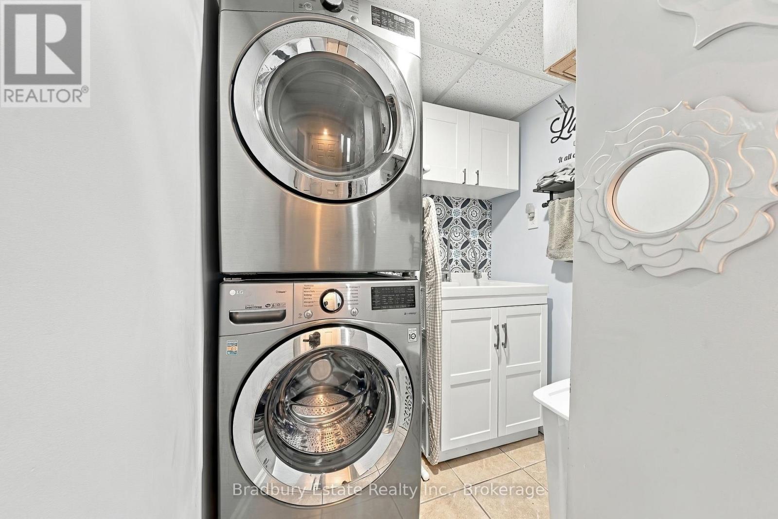 2301 BARCLAY ROAD - 31
