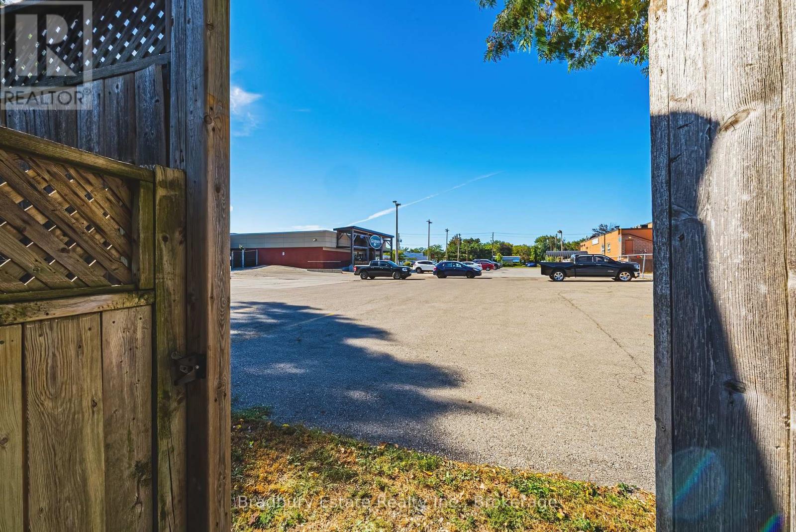 2301 BARCLAY ROAD - Image 39