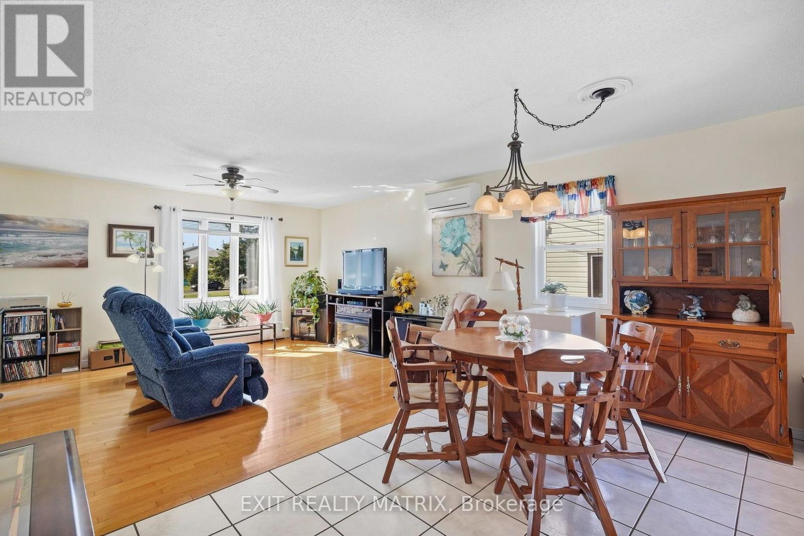 1631 LANSDOWNE STREET - 10