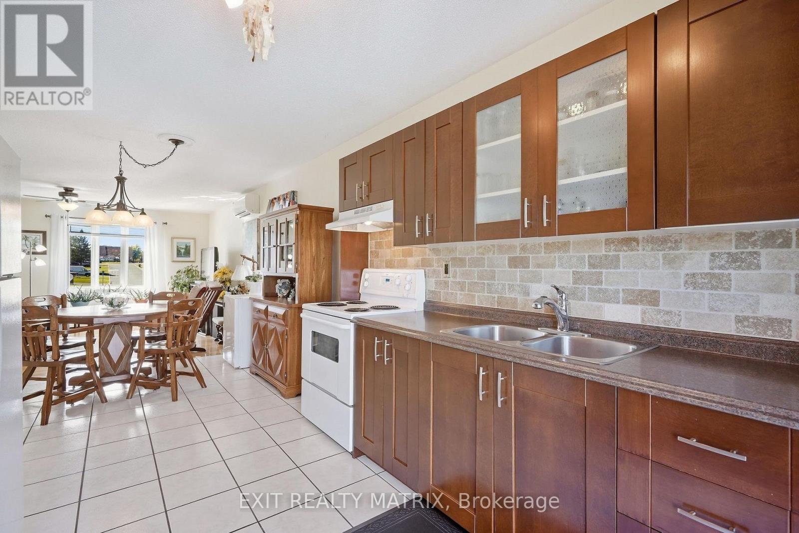 1631 LANSDOWNE STREET - 15