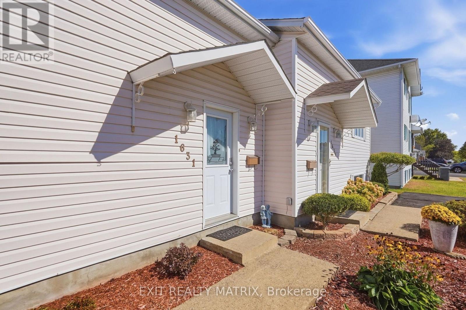 1631 LANSDOWNE STREET - 3