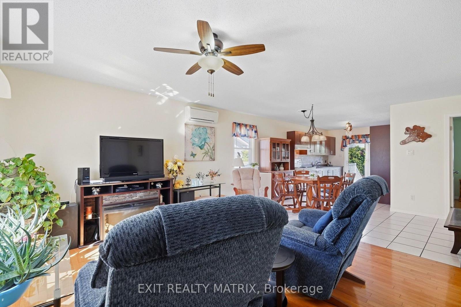 1631 LANSDOWNE STREET - 8