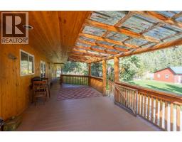 50 Taylor Way, Beaverdell, BC V0H1A0 Photo 10
