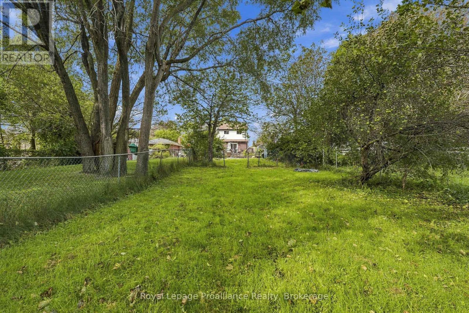 378 ANNE STREET - 15