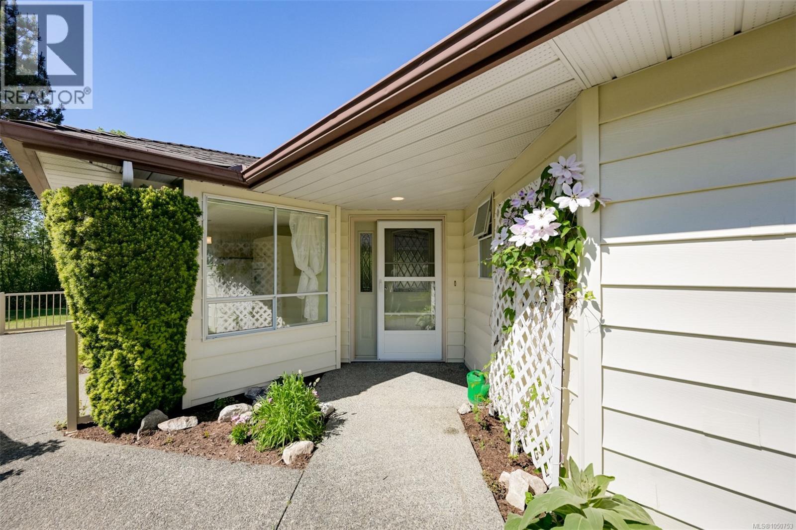 574 Cedar Cres - Image 6