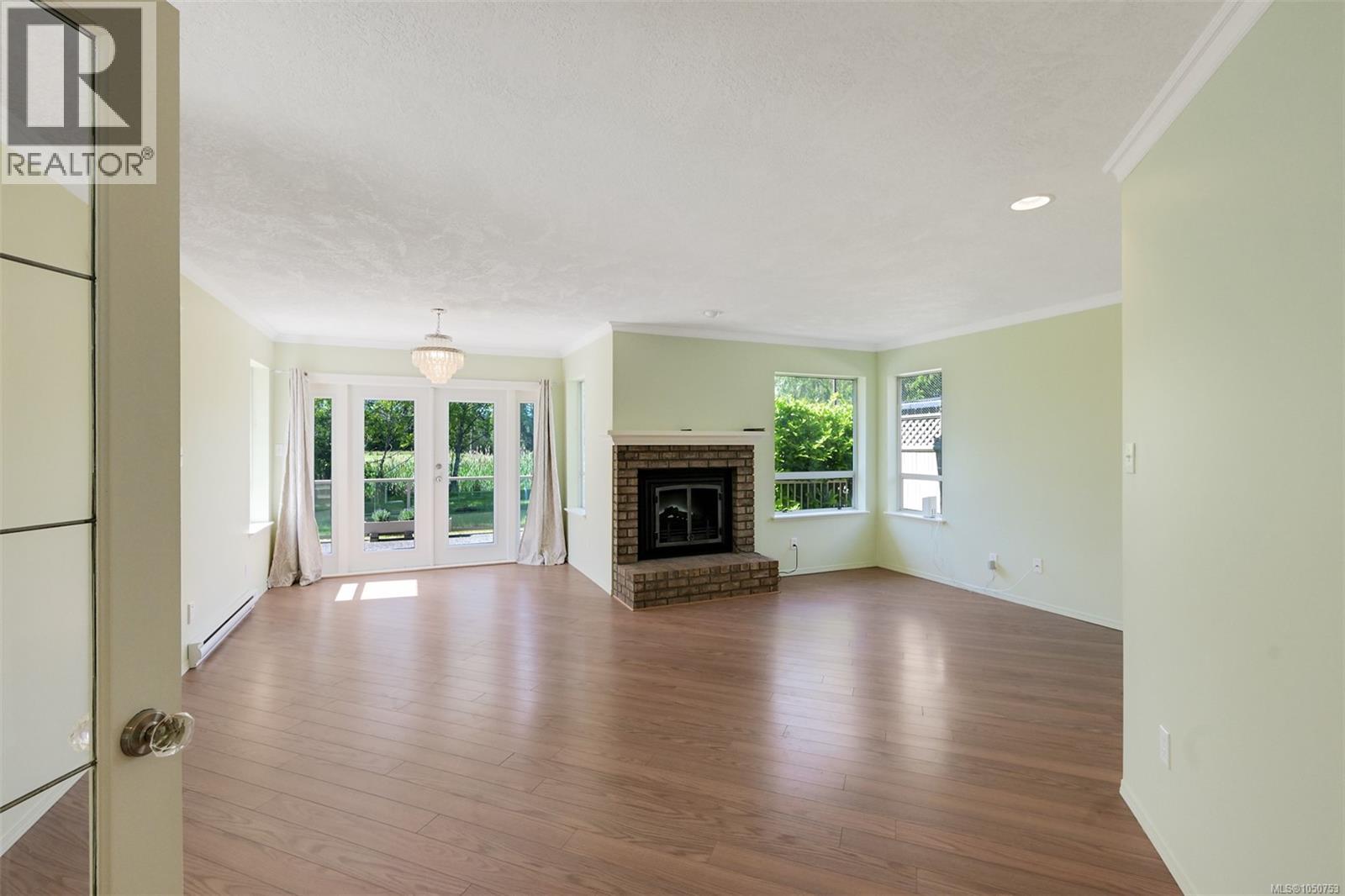 574 Cedar Cres - Image 8