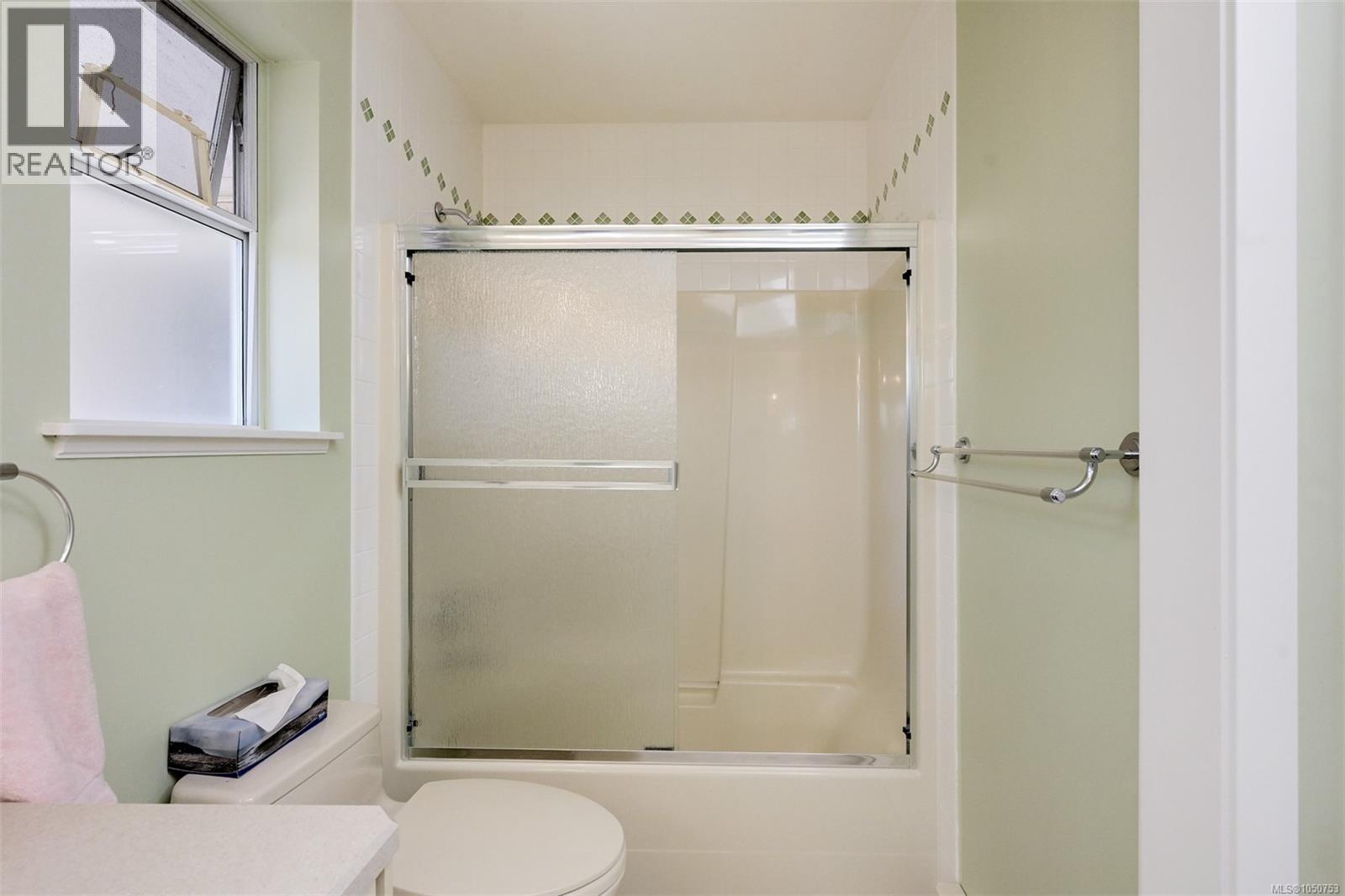 574 Cedar Cres - Image 39