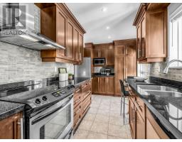 25 Proudbank Millway, Toronto, ON M2L1P3 Photo 15