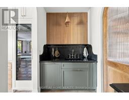 144 Old Orchard Grove, Toronto, ON M5M2E3 Photo 15