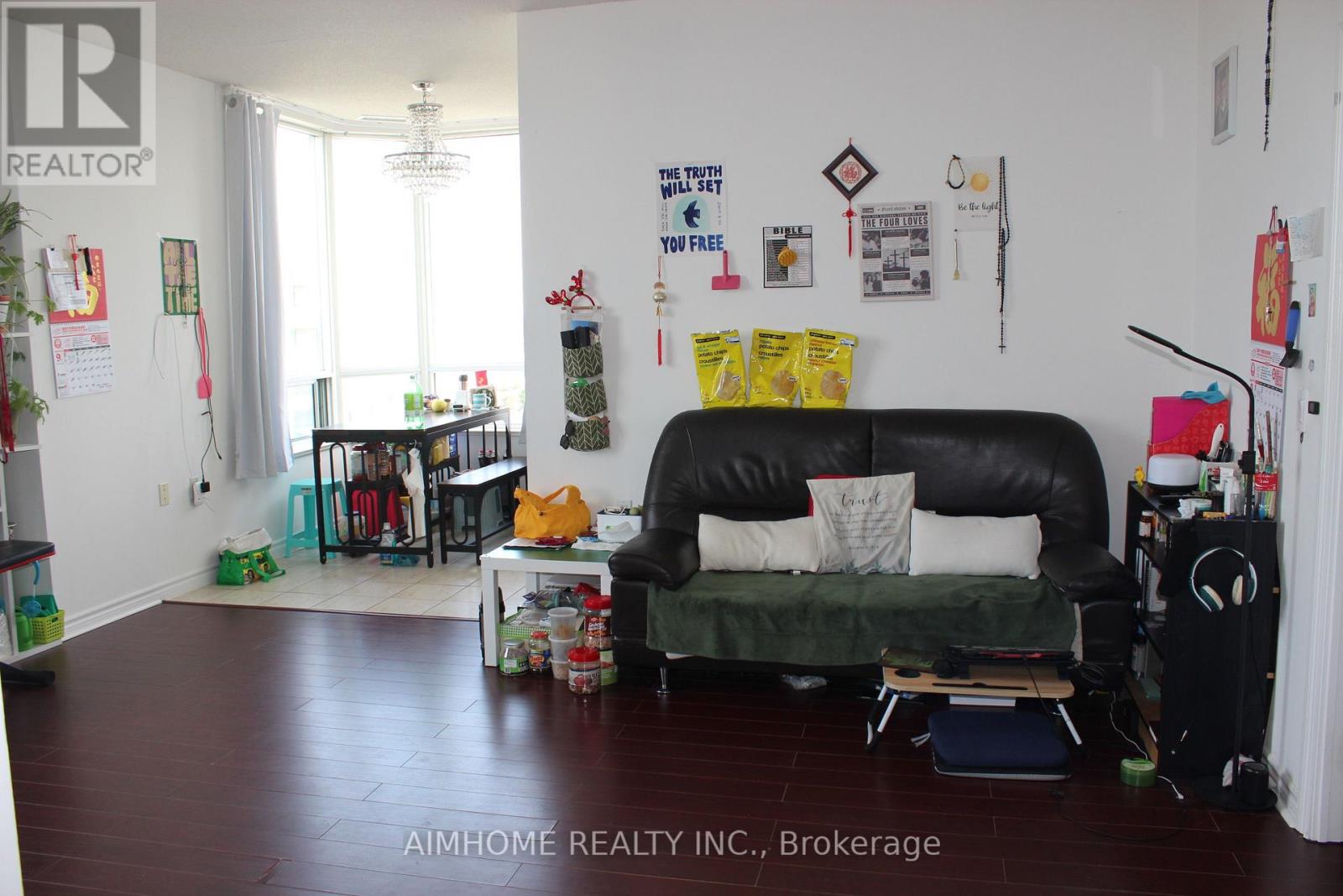 Photo of UPH 07 - 2627 MCCOWAN ROAD