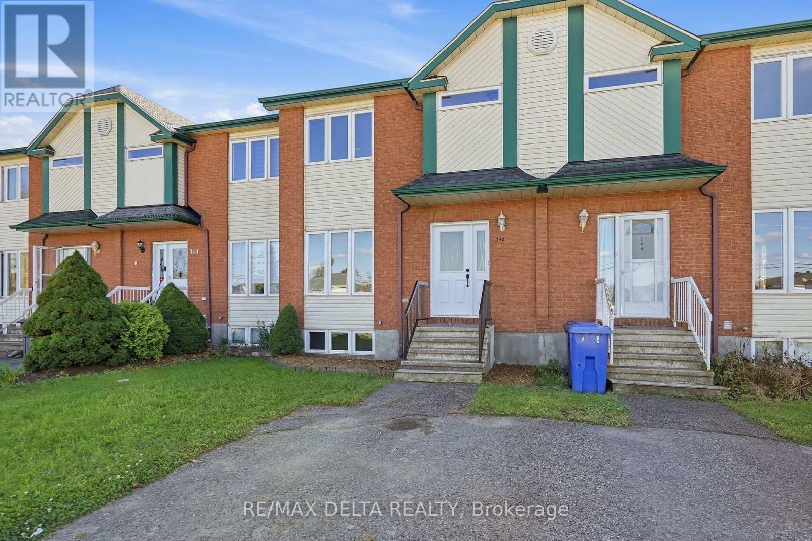 742 NELSON STREET - 2