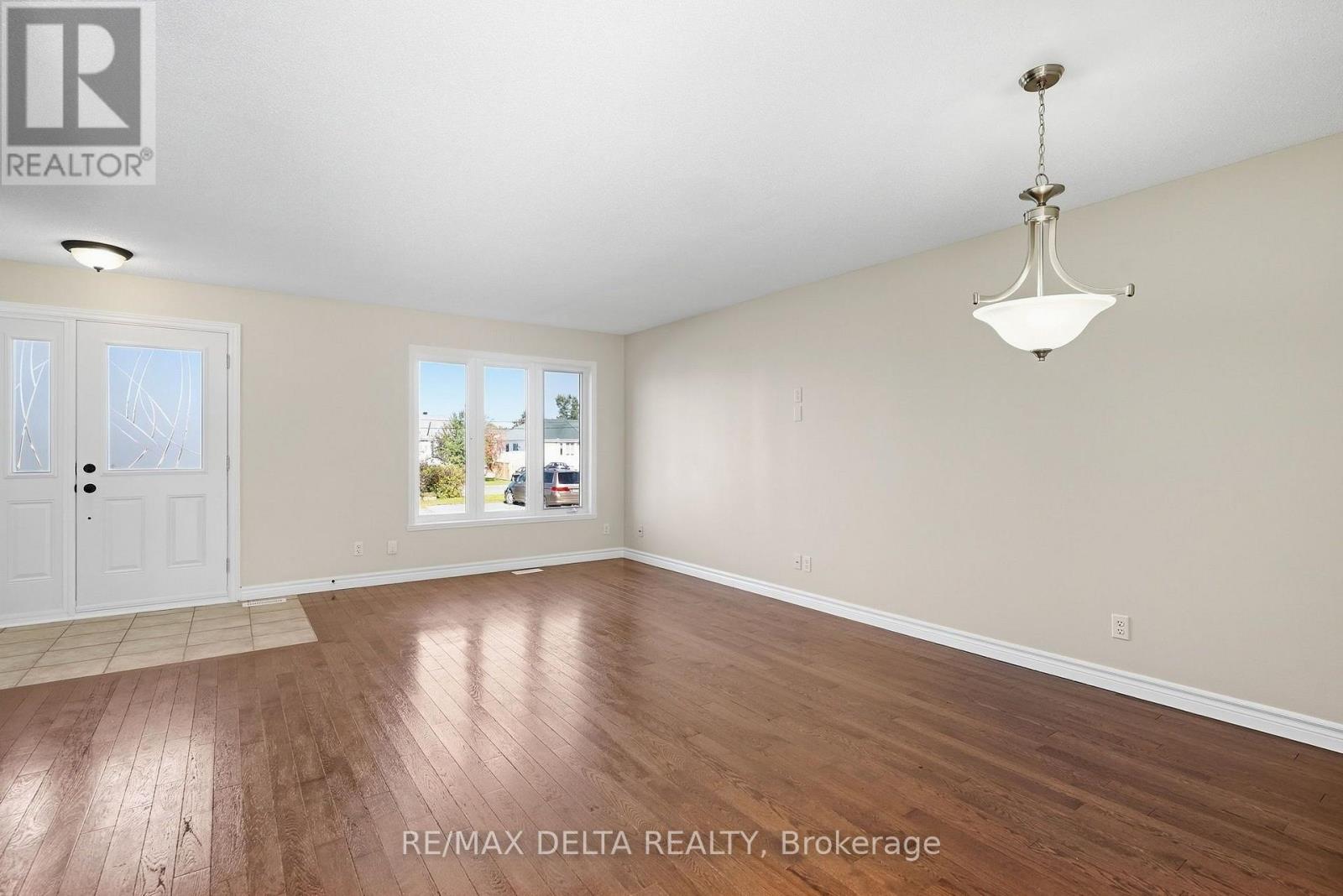 742 NELSON STREET - 8