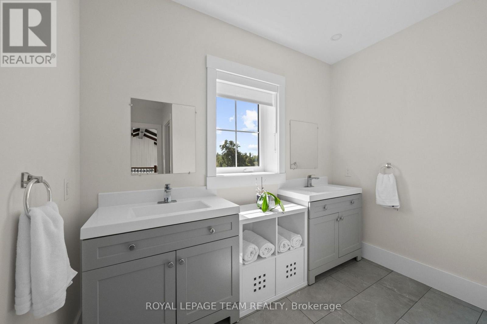 6 Bed, 4 Bath House for Sale in Ottawa – 7385 BANK STREET, Ottawa – MLS# X13825672 - Image 26