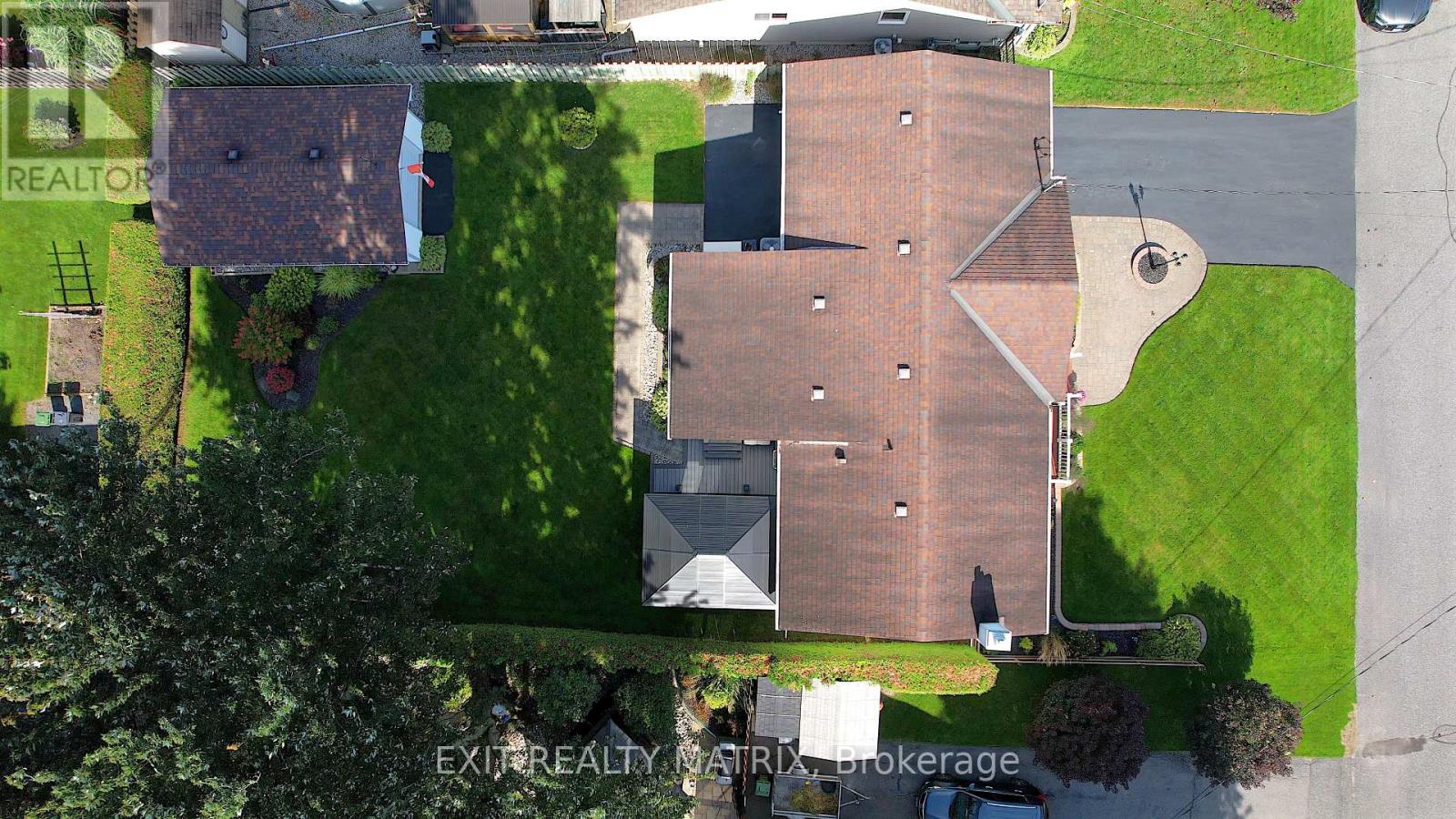 5 GOLD CRESCENT - 34