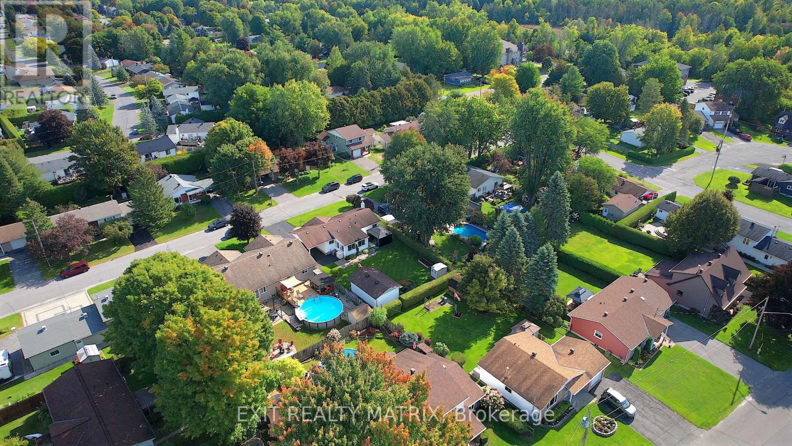 5 GOLD CRESCENT - Image 37