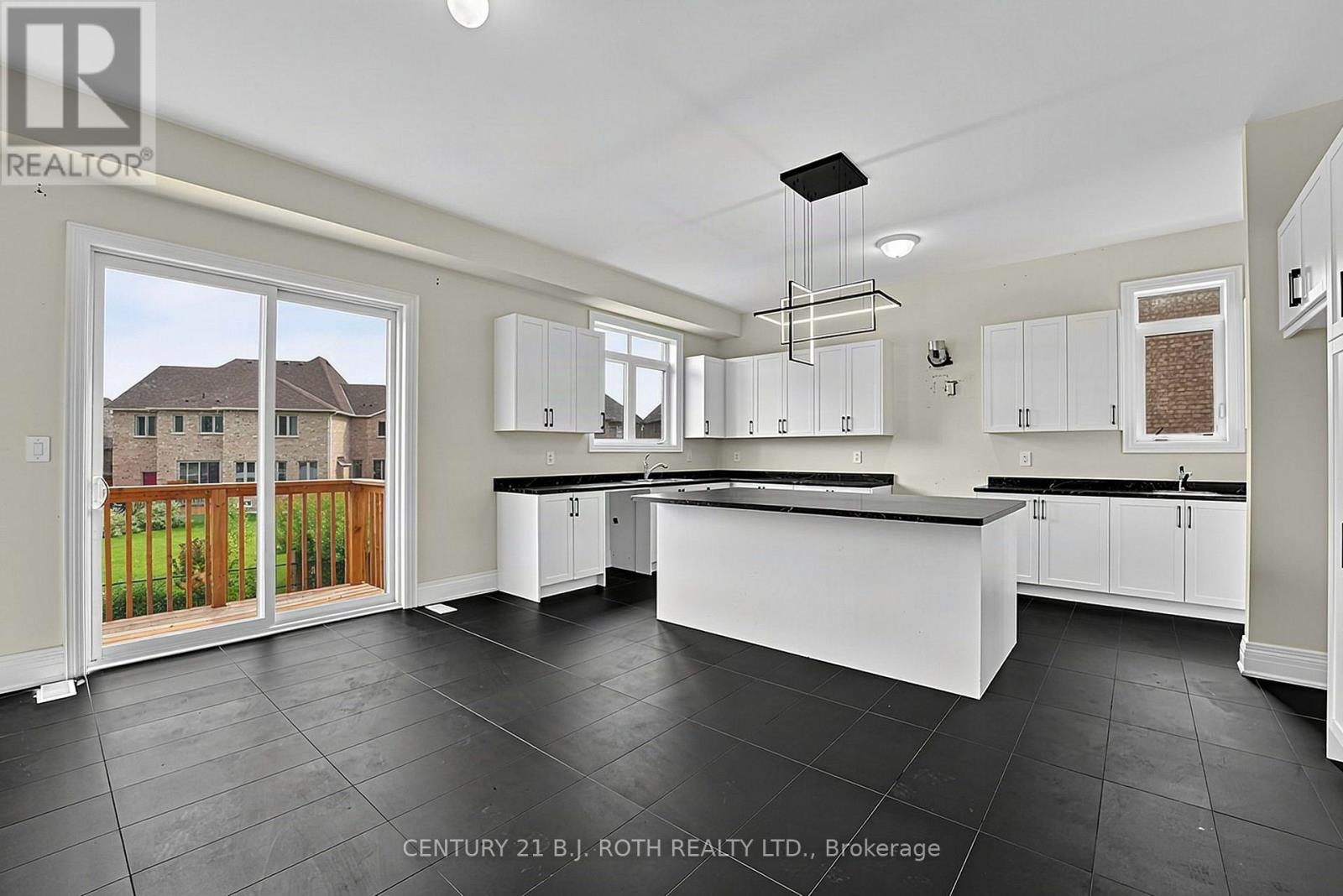 55 SANFORD CIRCLE - 10