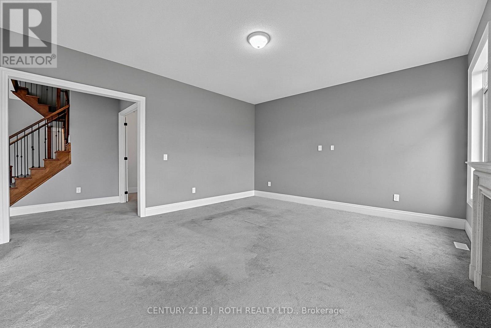55 SANFORD CIRCLE - 17