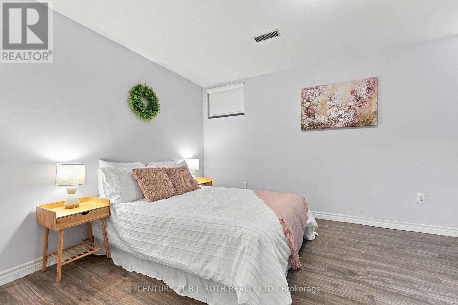 75 COURTNEY CRESCENT - 24