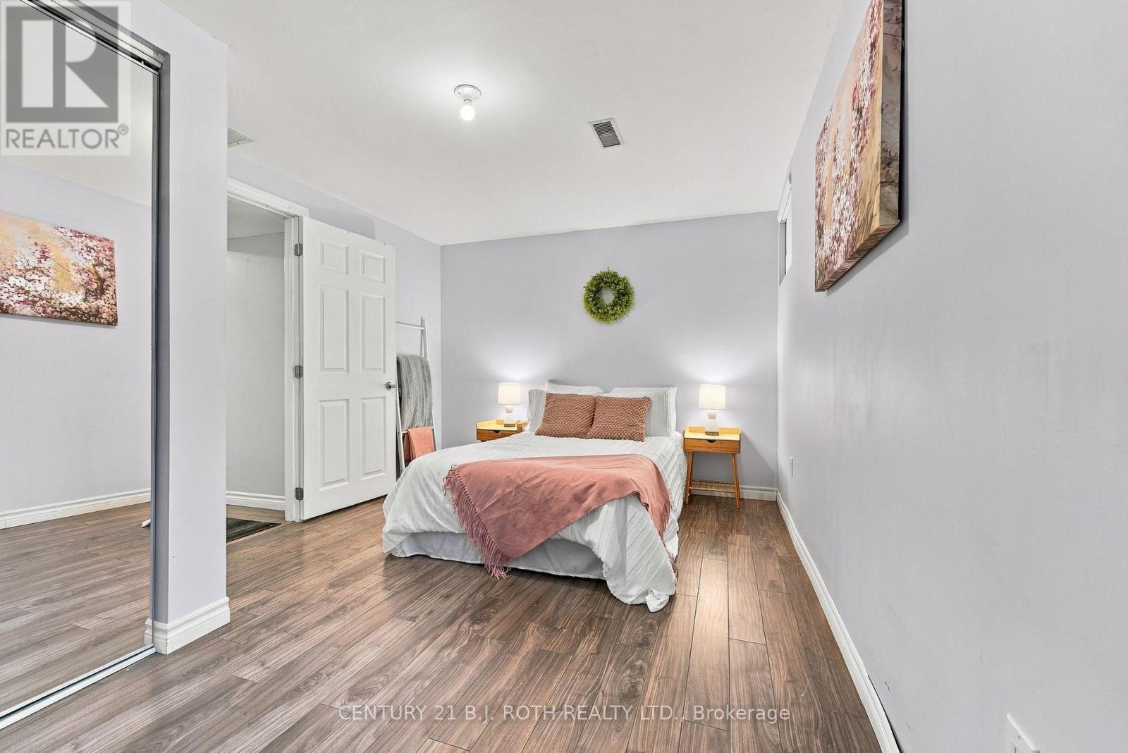 75 COURTNEY CRESCENT - 25