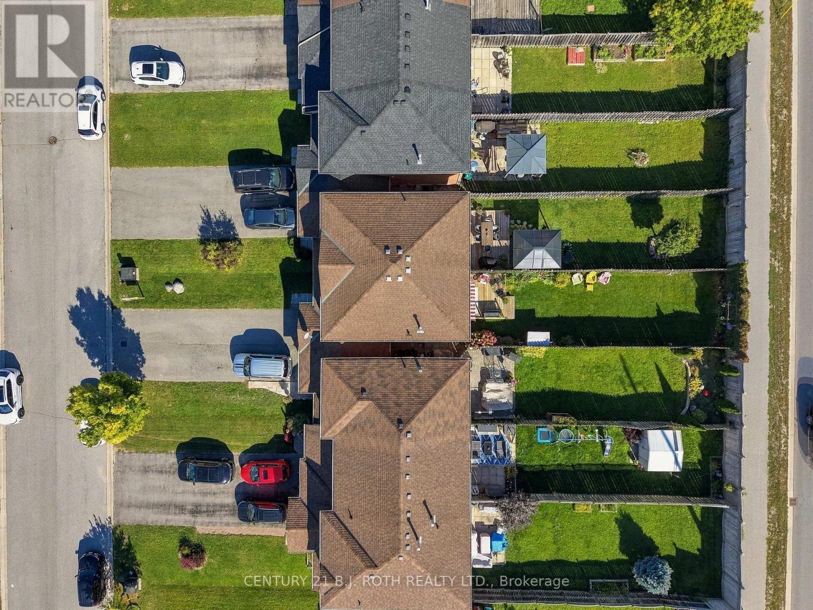 75 COURTNEY CRESCENT - 34