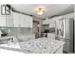 Kitchen - 2769/2771 Eastview, Saskatoon, SK S7J3H3 Photo 13