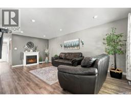 Living room - 2769/2771 Eastview, Saskatoon, SK S7J3H3 Photo 15