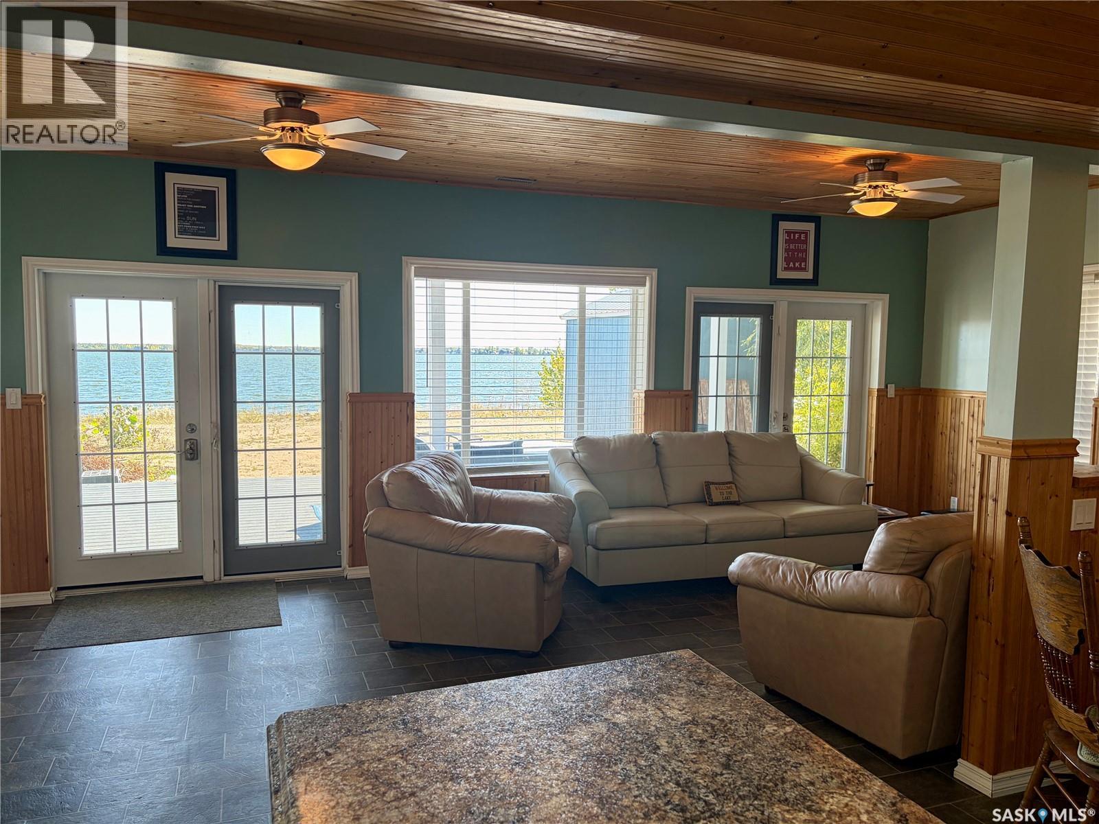 316 Lakeshore ROAD, Leslie Beach — photo 10