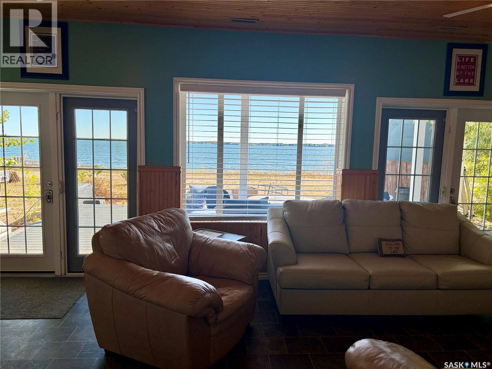 316 Lakeshore ROAD, Leslie Beach — photo 14
