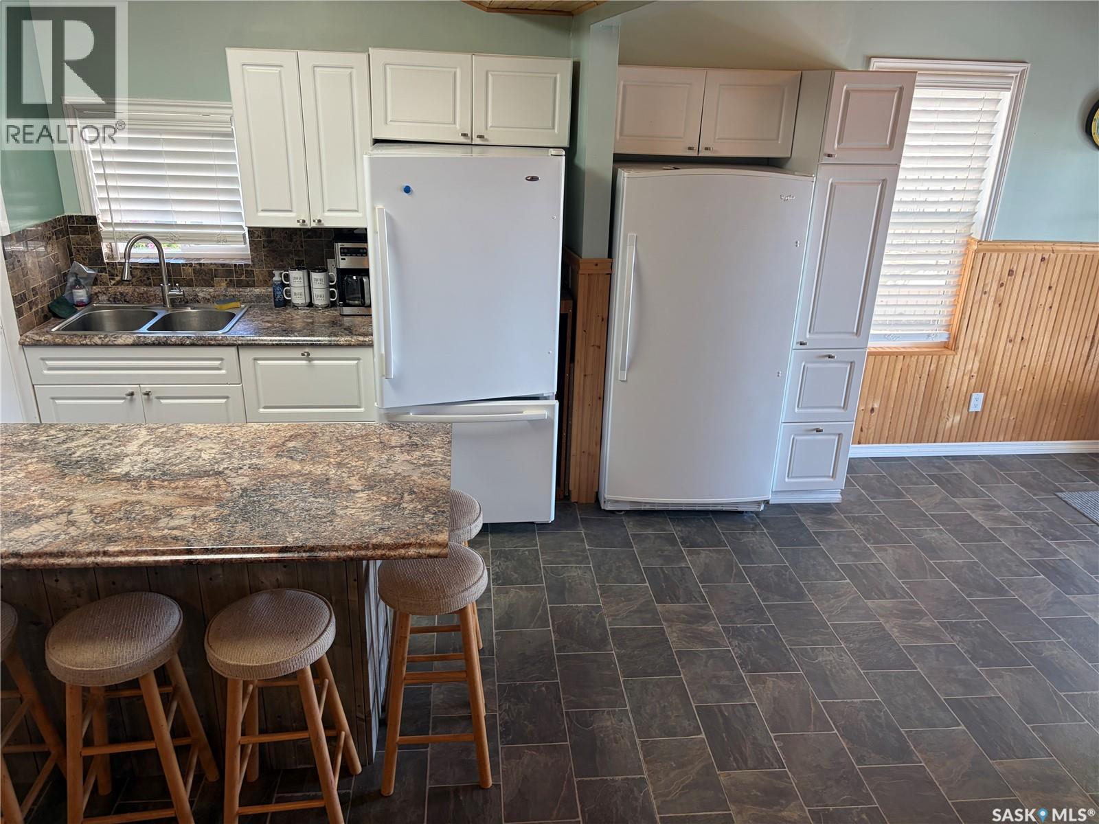 316 Lakeshore ROAD, Leslie Beach — photo 6