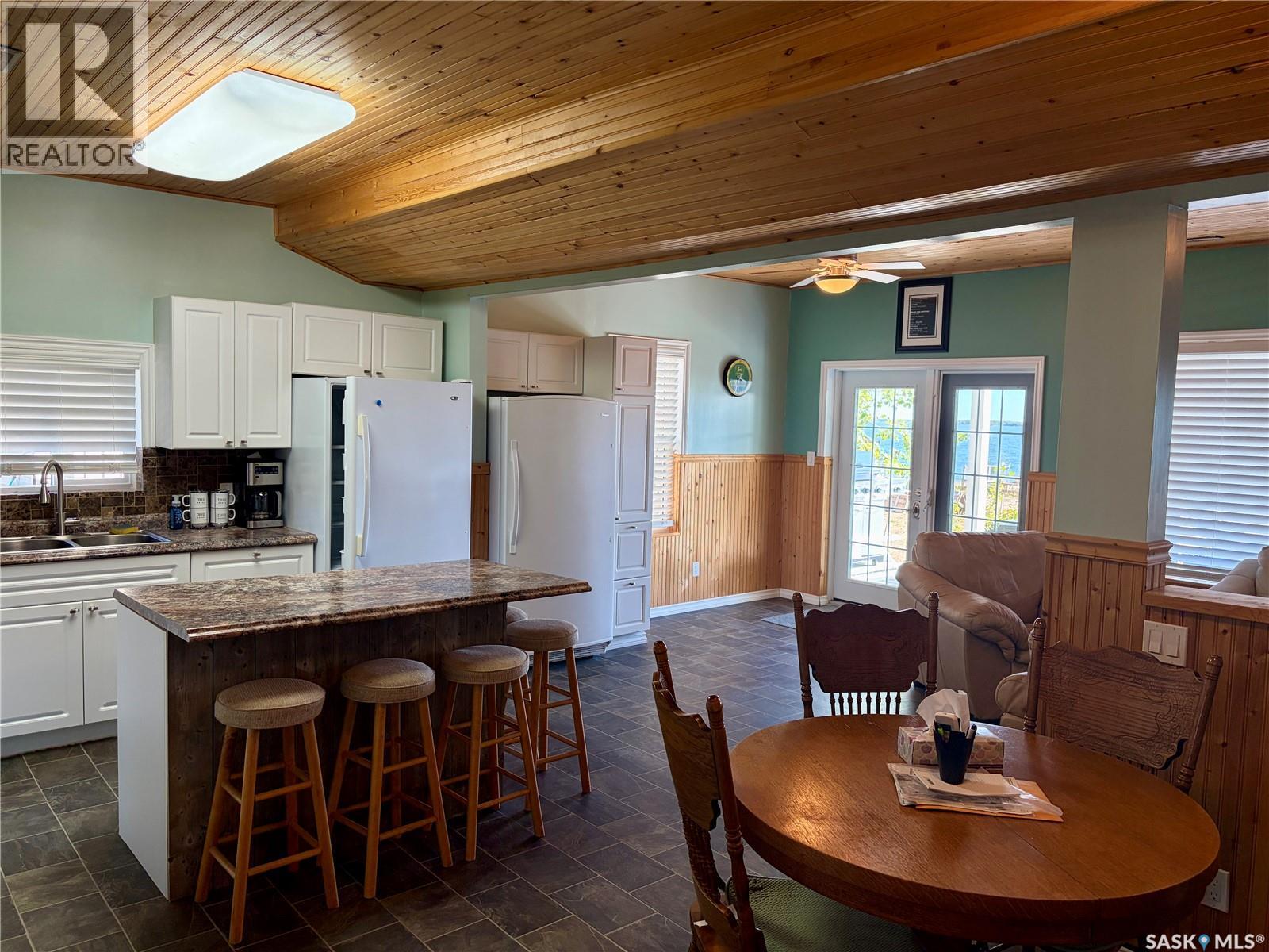 316 Lakeshore ROAD, Leslie Beach — photo 8