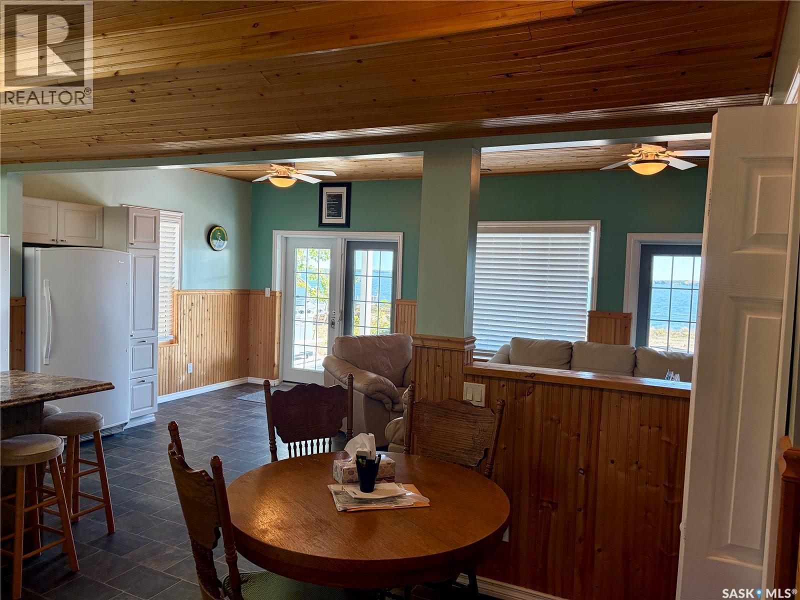 316 Lakeshore ROAD, Leslie Beach — photo 9