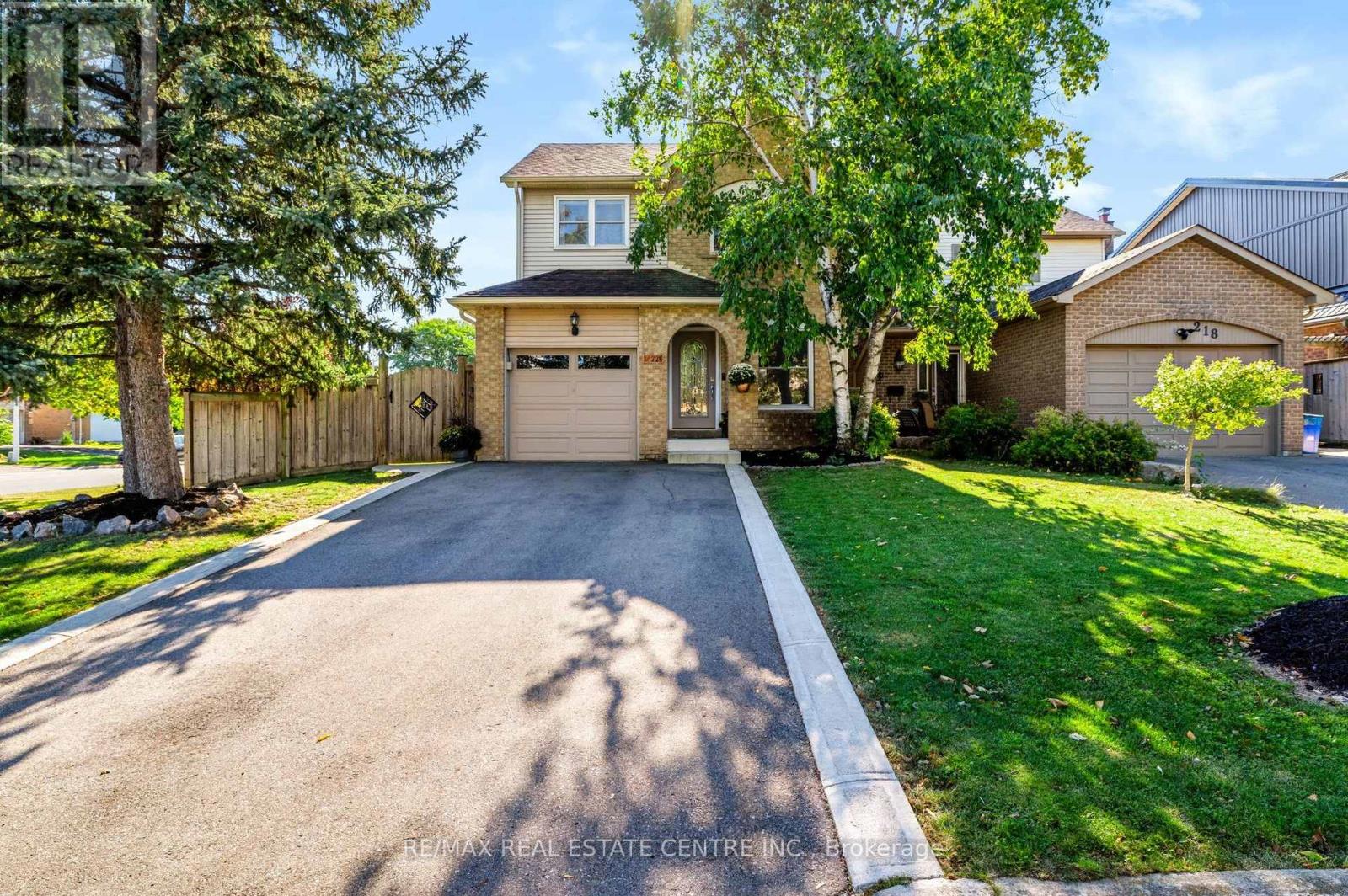 Photo of 220 HARVEST DRIVE