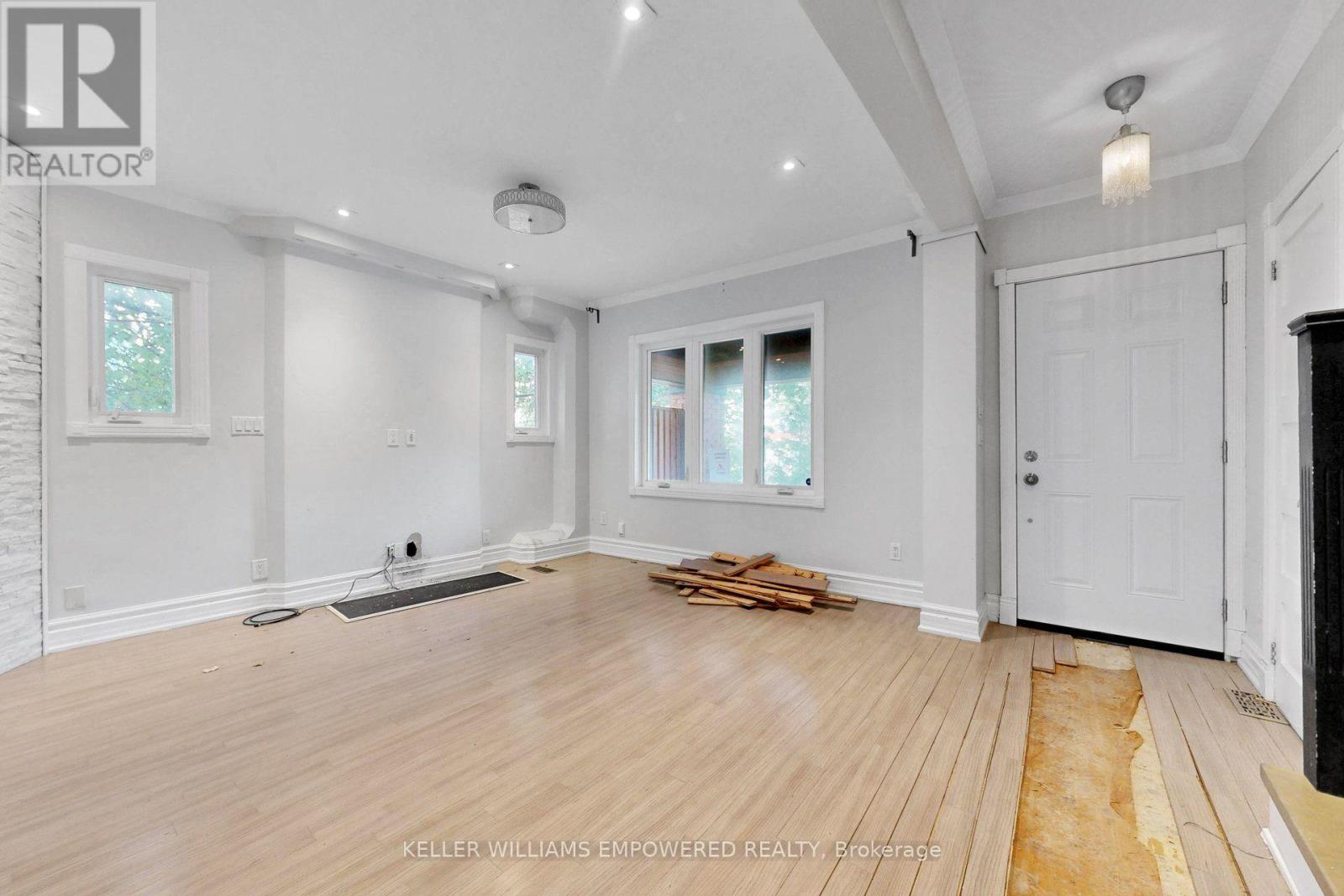 Photo of 5 ALDGATE AVENUE