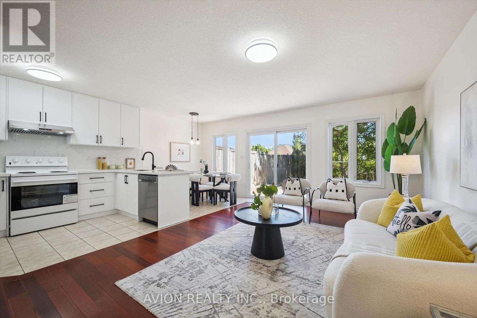 206 BUTTERCUP COURT - 11