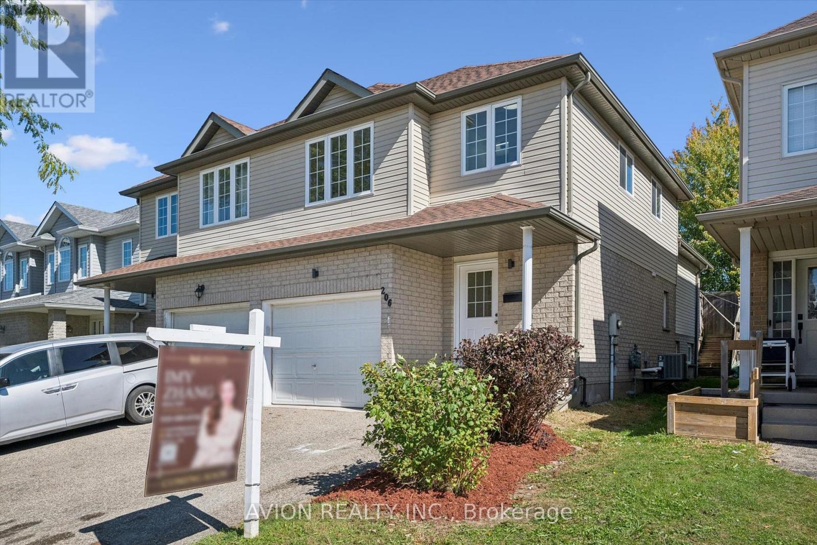 206 BUTTERCUP COURT — photo 2